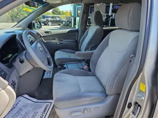 2010 Toyota Sienna LE 7-Passenger