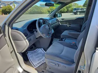2010 Toyota Sienna LE 7-Passenger