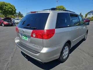 2008 Toyota Sienna LE 8-Passenger