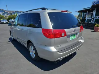 2008 Toyota Sienna LE 8-Passenger