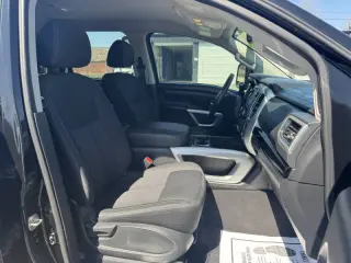 2018 Nissan Titan SV