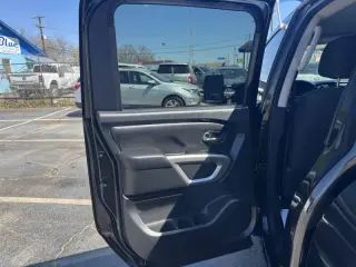 2018 Nissan Titan SV