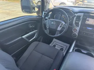 2018 Nissan Titan SV