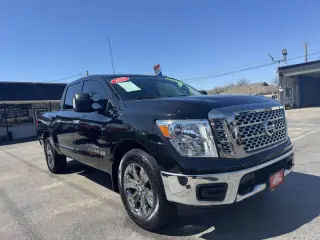 2018 Nissan Titan SV