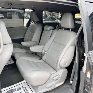 2015 Toyota Sienna XLE 8-Passenger