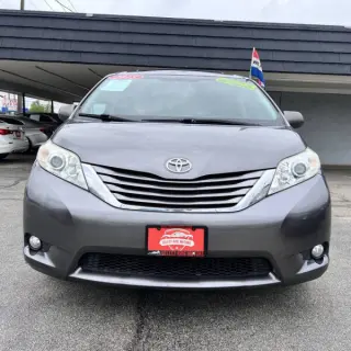 2015 Toyota Sienna XLE 8-Passenger
