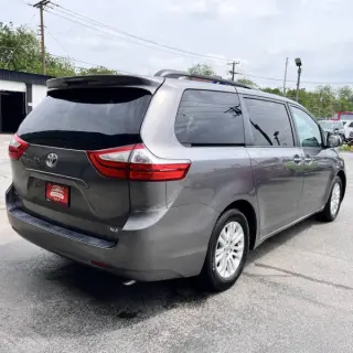 2015 Toyota Sienna XLE 8-Passenger