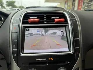 2019 Lincoln Nautilus Select