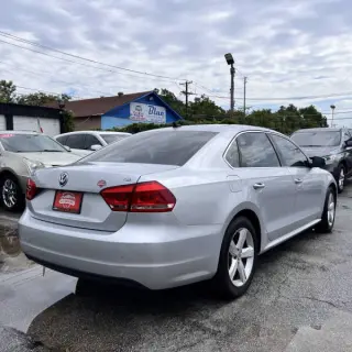 2015 Volkswagen Passat 1.8T Limited Edition