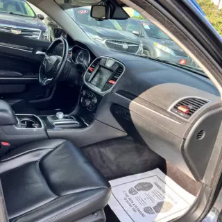 2018 Chrysler 300 Touring