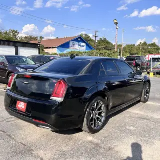 2018 Chrysler 300 Touring