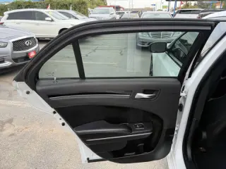 2019 Chrysler 300 S