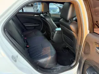 2015 Chrysler 300 C Platinum