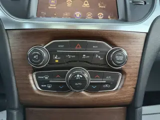 2015 Chrysler 300 C Platinum
