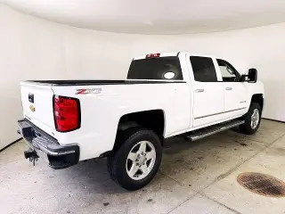 Chevrolet Silverado 2500HD 2015 4x4 LTZ 4dr Crew Cab SB