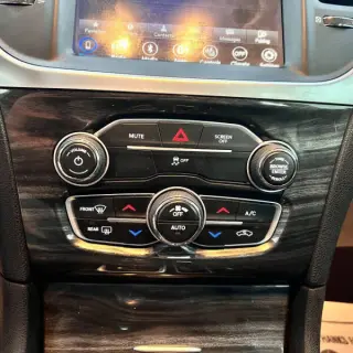 2019 Chrysler 300 Touring