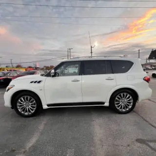 2017 Infiniti QX80