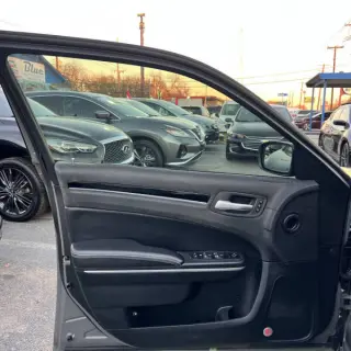 2018 Chrysler 300 S