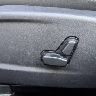 2018 Chrysler 300 S