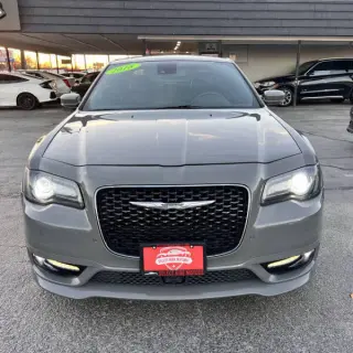 2018 Chrysler 300 S
