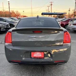 2018 Chrysler 300 S