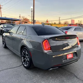 2018 Chrysler 300 S