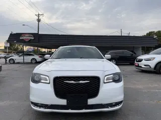 2019 Chrysler 300 S