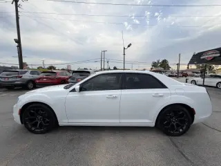 2019 Chrysler 300 S