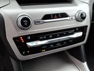 Ford Explorer 2021 AWD XLT 4dr SUV