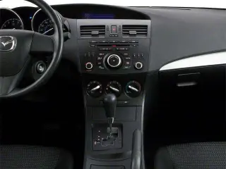 2013 Mazda MAZDA3 i SV