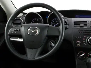 2013 Mazda MAZDA3 i SV