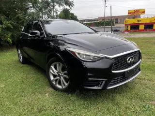 2017 Infiniti QX30 Sport