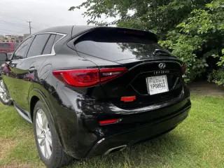 2017 Infiniti QX30 Sport