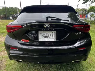 2017 Infiniti QX30 Sport