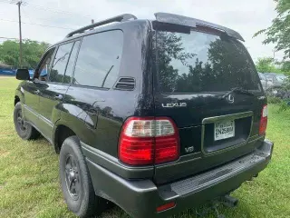 2001 Lexus LX 470