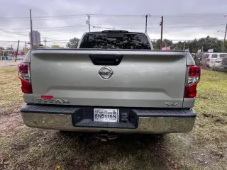 2017 Nissan Titan