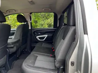 2017 Nissan Titan