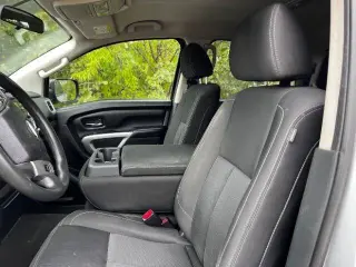 2017 Nissan Titan