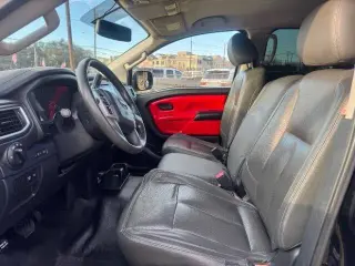 2017 Nissan Titan