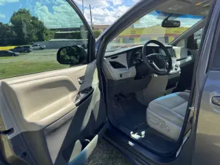 2015 Toyota Sienna