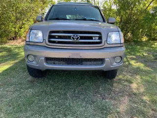2001 Toyota Sequoia Limited