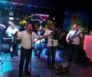 Grupo Vallenato / 786 829 8376