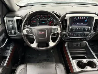 GMC Sierra 1500 2018 4x4 SLT 4dr Crew Cab 5.8 ft. SB