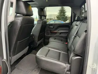 GMC Sierra 1500 2018 4x4 SLT 4dr Crew Cab 5.8 ft. SB