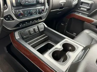 GMC Sierra 1500 2018 4x4 SLT 4dr Crew Cab 5.8 ft. SB