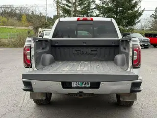 GMC Sierra 1500 2018 4x4 SLT 4dr Crew Cab 5.8 ft. SB