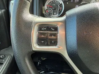 Ram 1500 Classic 2021 4x4 SLT 4dr Quad Cab 6.3 ft. SB Pickup