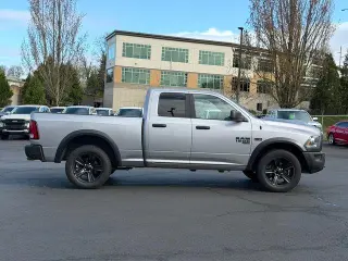 Ram 1500 Classic 2021 4x4 SLT 4dr Quad Cab 6.3 ft. SB Pickup
