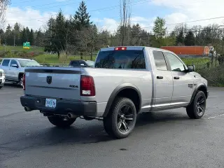 Ram 1500 Classic 2021 4x4 SLT 4dr Quad Cab 6.3 ft. SB Pickup