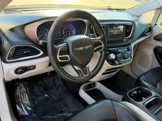 Chrysler Voyager 2021 LXi 4dr Mini-Van